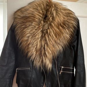 FAUX LEATHER JACKET W/ ATTACHABLE FUR SoCute